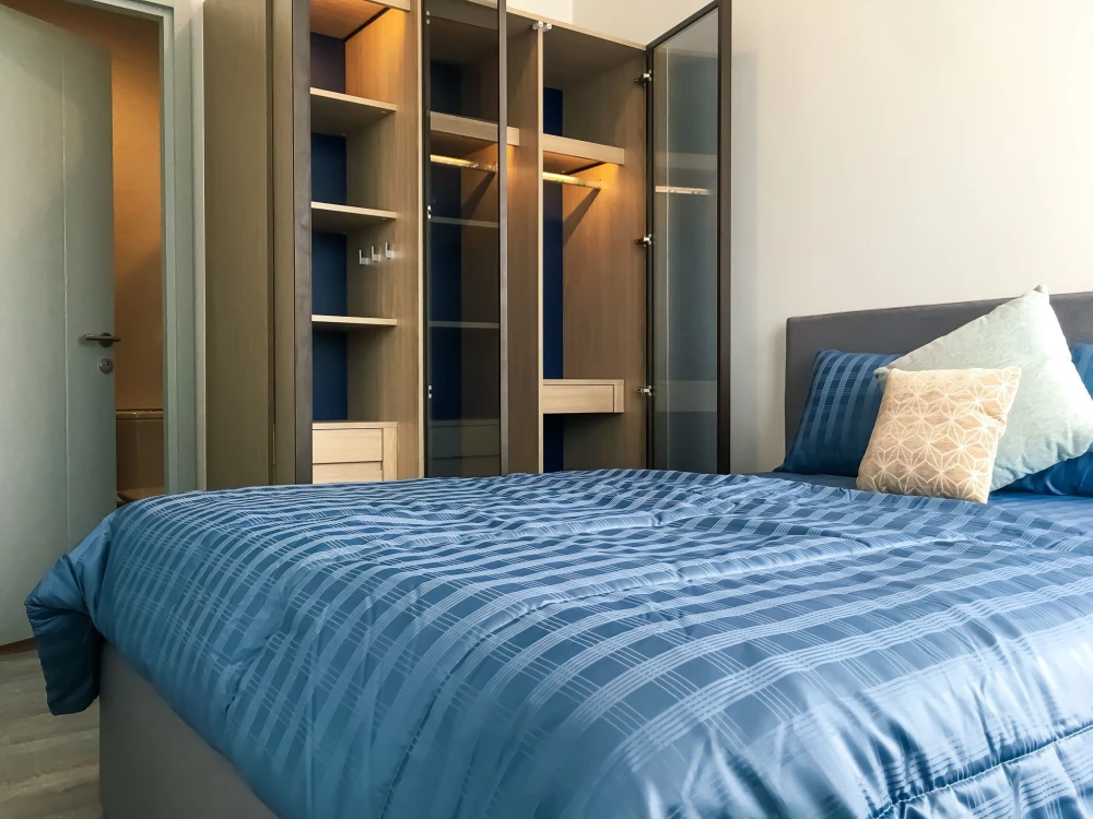 For rent: XT Ekkamai, 4th floor, fully furnished room, ready to move in. Reserve now, don't miss out, hurry!