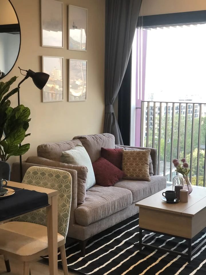 For rent: XT Ekkamai. Nicely decorated, fully furnished with appliances, ready to move in. Don't miss out!