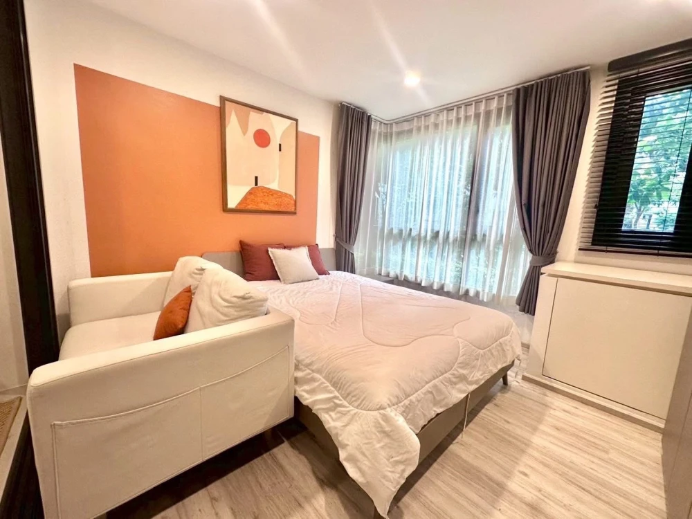 For rent: XT Huaikhwang, Building A, garden view, well decorated, very livable, ready to move in, hurry and book now.