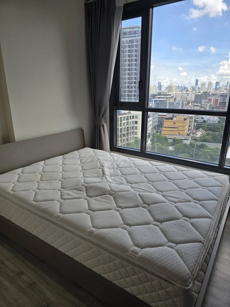 XT Huaikhwang for rent, high floor unit, fully furnished + appliances included. Book now!