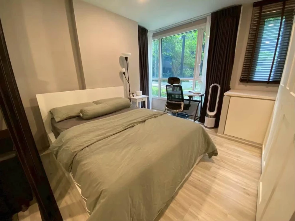 XT Huaikhwang condo for rent, 6th floor, great location, fully furnished with appliances. Book now!