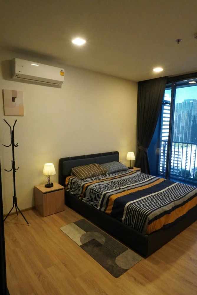 For rent: XT Phayathai. A comfortable and spacious apartment in a great location with convenient transportation. Don't miss out!