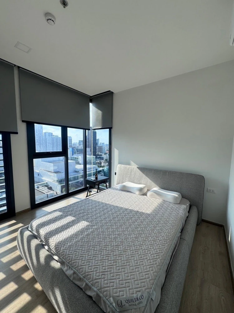 For rent: XT Phayathai, beautiful room on the 22nd floor, stunning view, in the heart of Phayathai. Fully furnished. Book now!