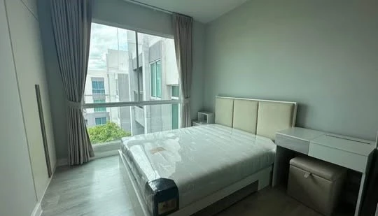 For rent: Zelle Salaya, 1 bedroom, 1 bathroom, fully furnished and equipped with electrical appliances. Just bring your bags and move in.