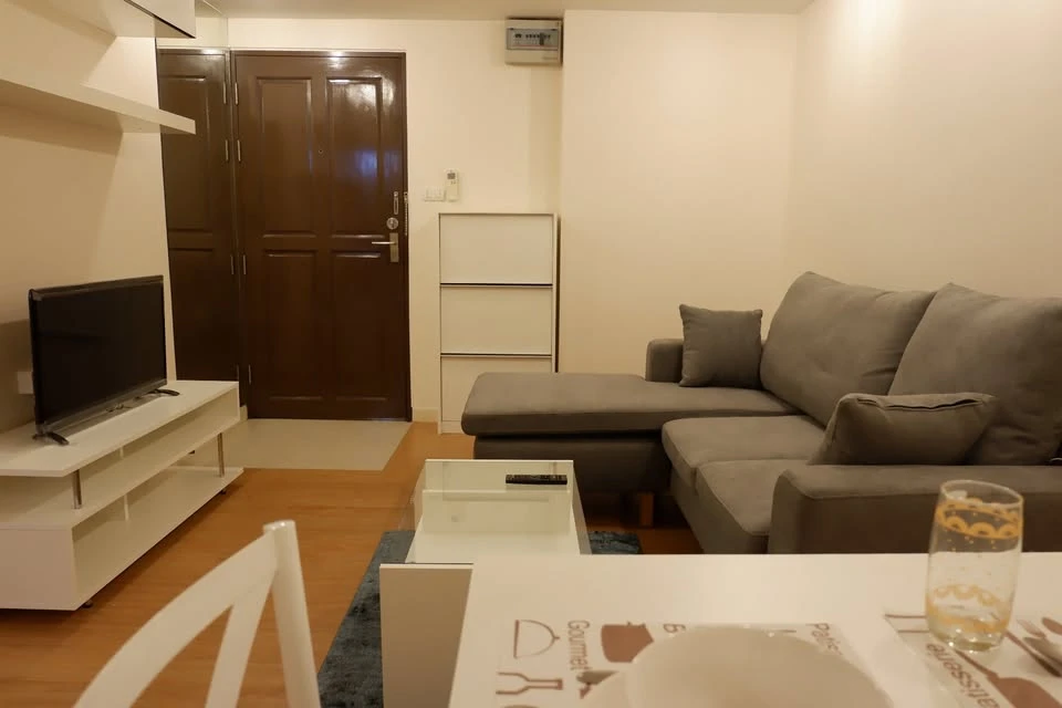 Zenith Place Sukhumvit 42 for rent, spacious room with large balcony, fully furnished, reserve now.