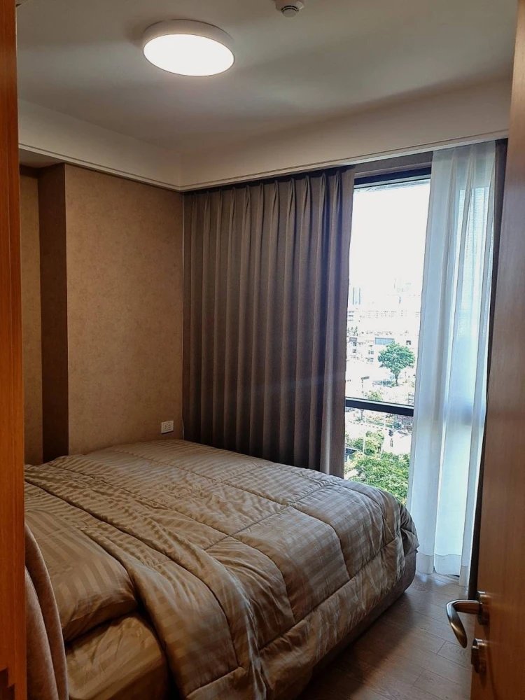 ✨ Brand New Luxury Corner Unit for Rent ✨ Regal Sathorn-Naradhiwas