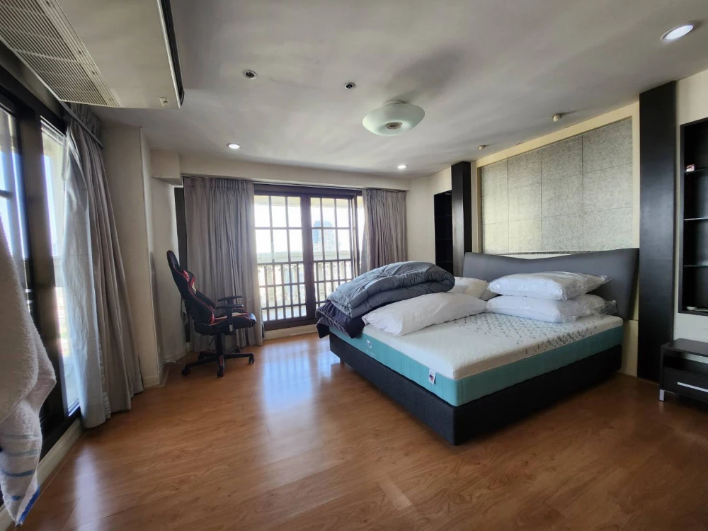 🏠🌃 For Sale: State Tower Condominium 🏠🌃