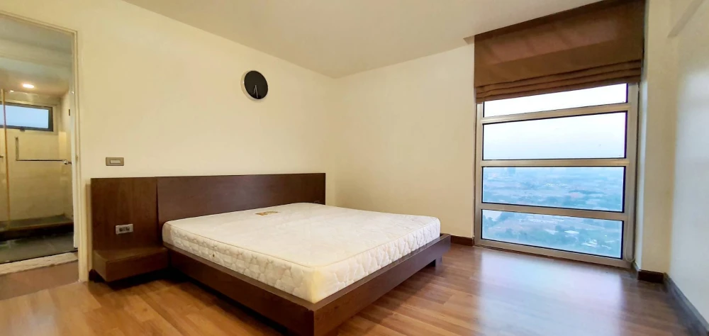 🏠🌃 For Sale/Rent: Victoria Lakeview Condominium 🏠🌃