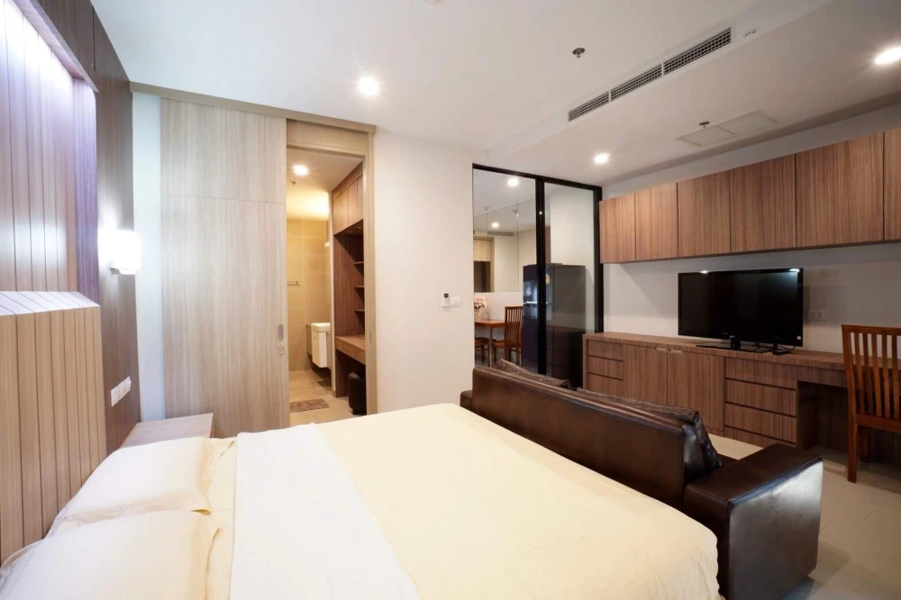 🏠🌃 For Sale/Rent: Noble Ploenchit Condo 🏠🌃