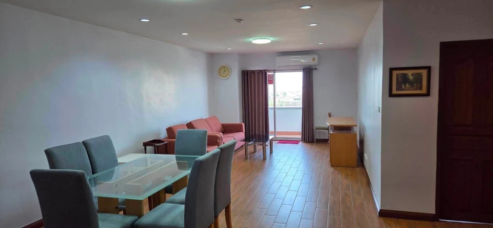 🏠🌃 Condo for Sale: Sarin Place  🏠🌃