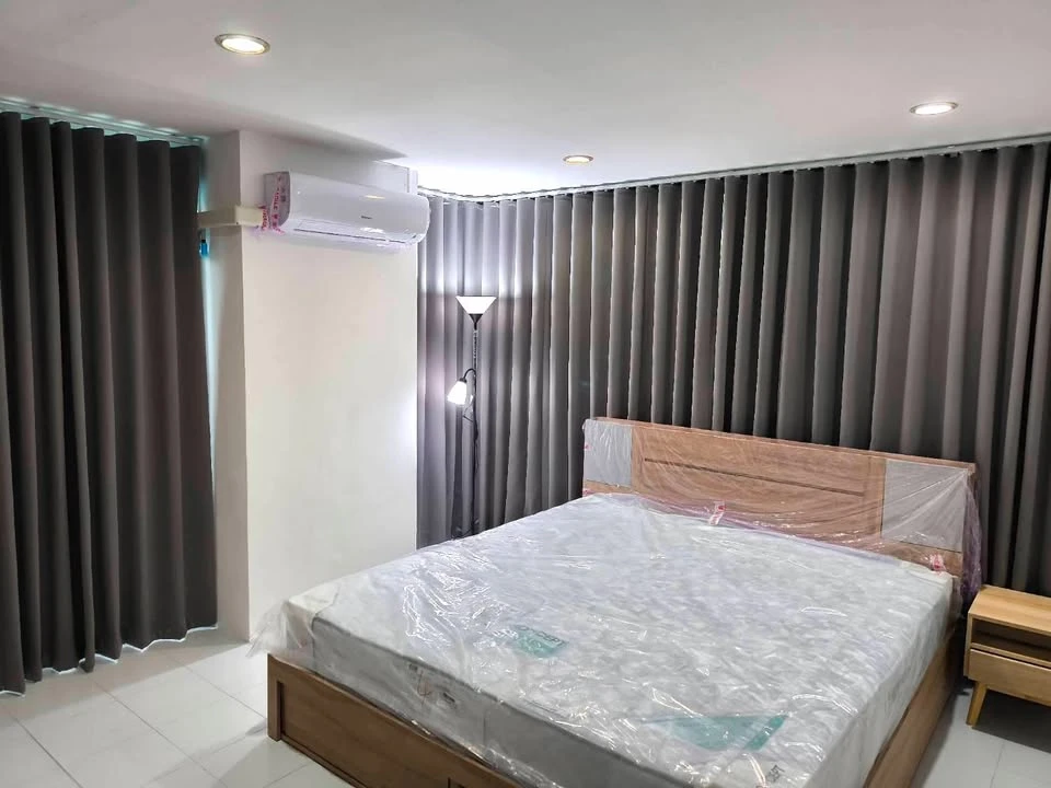 📍 Condo in a prime location in the heart of Thonglor 11. Conveniently located near restaurants, cafes, and lifestyle venues.