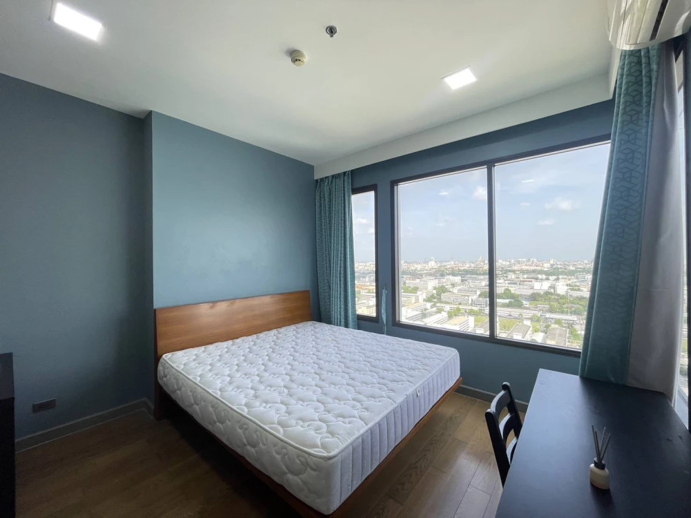 Luxury 2BR High Floor City View – M Phayathai