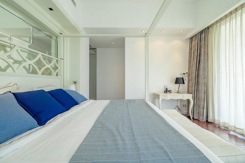 🏢 For Rent: Le Raffine Sukhumvit 39, a luxury condo with a private swimming pool.