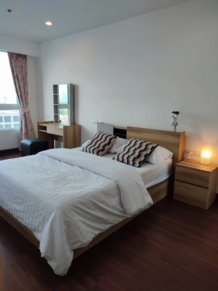 ✨ Expansive 60 sq.m. 1-BR Condo for Rent - 17th Floor with River & City Views ✨ Supalai Prima Riva