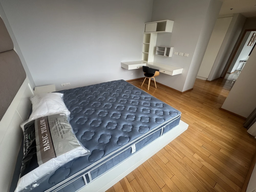 🏠🌃 Condo for rent at Emporio Place 🏠🌃