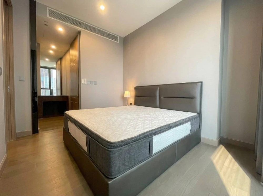 ✨🏙 Condo for rent: The Esse at Singha Complex. Prime location in the heart of the city. 🏙✨