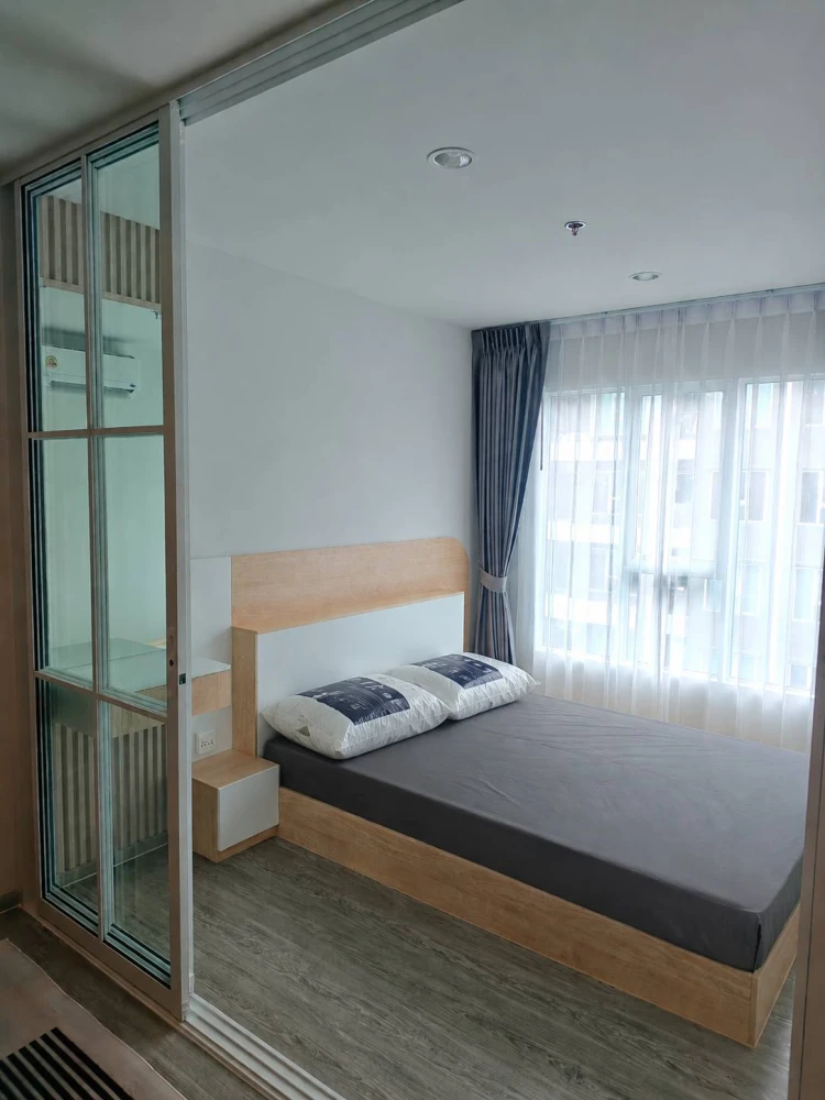 For rent: Regent Home Bangna, 31st floor. Unobstructed view, good ventilation, cool breeze. Clean room, ready to move in immediately.