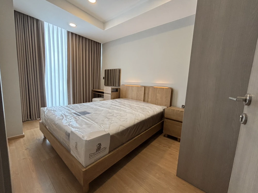 🎨🏙️ For Rent: Chewathai Residence Thonglor | Brand new, spacious, comfortable room in the heart of Thonglor! 🏙️🎨