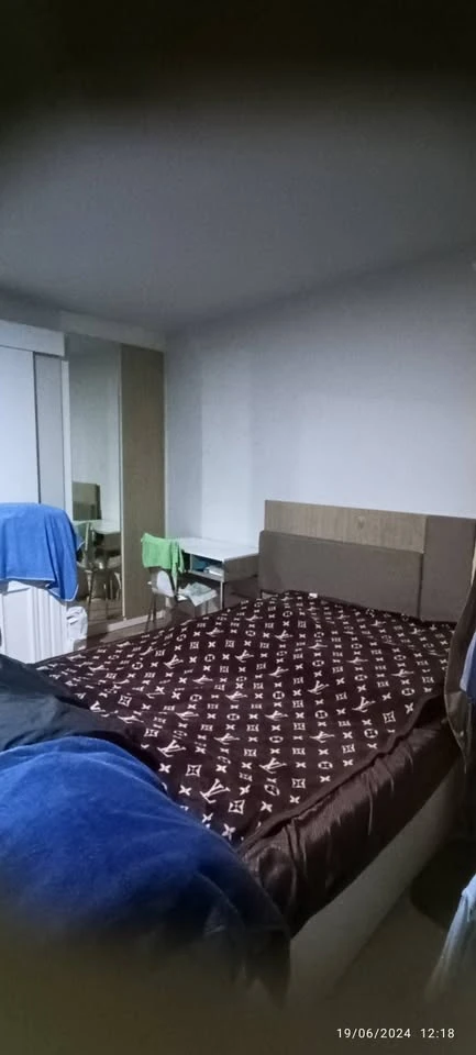 For sale The Escape Studio Sukhumvit 101/1, 2nd floor room, pool view, we are the owner.