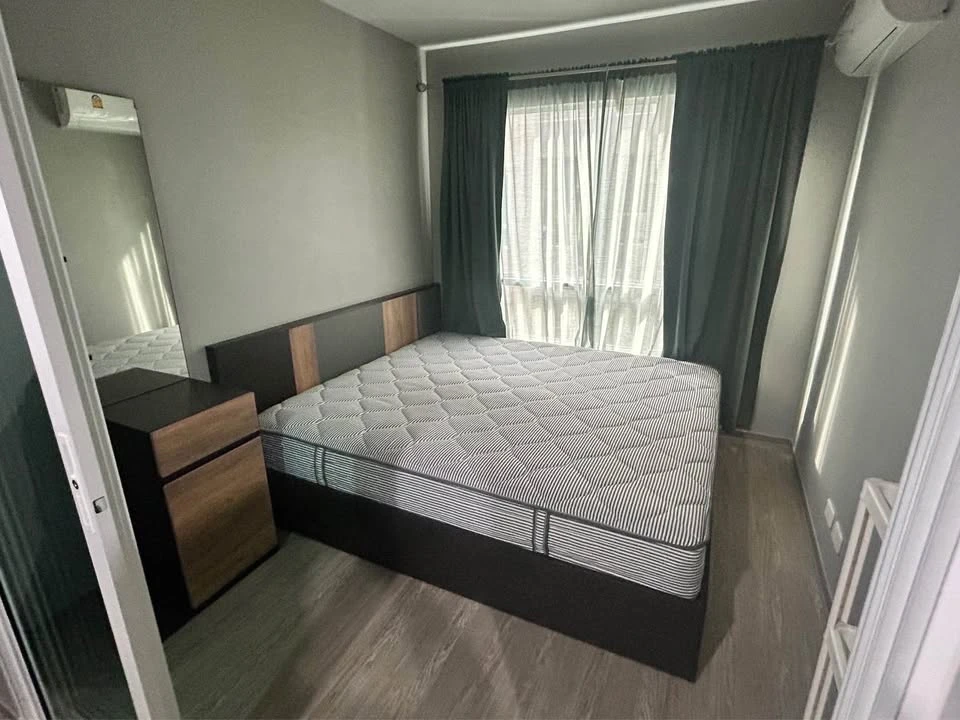 For sale or rent: Regent Home Sukhumvit 97/1, 6th floor, not very high, bright and comfortable room, glass partition for privacy. Urgent booking.