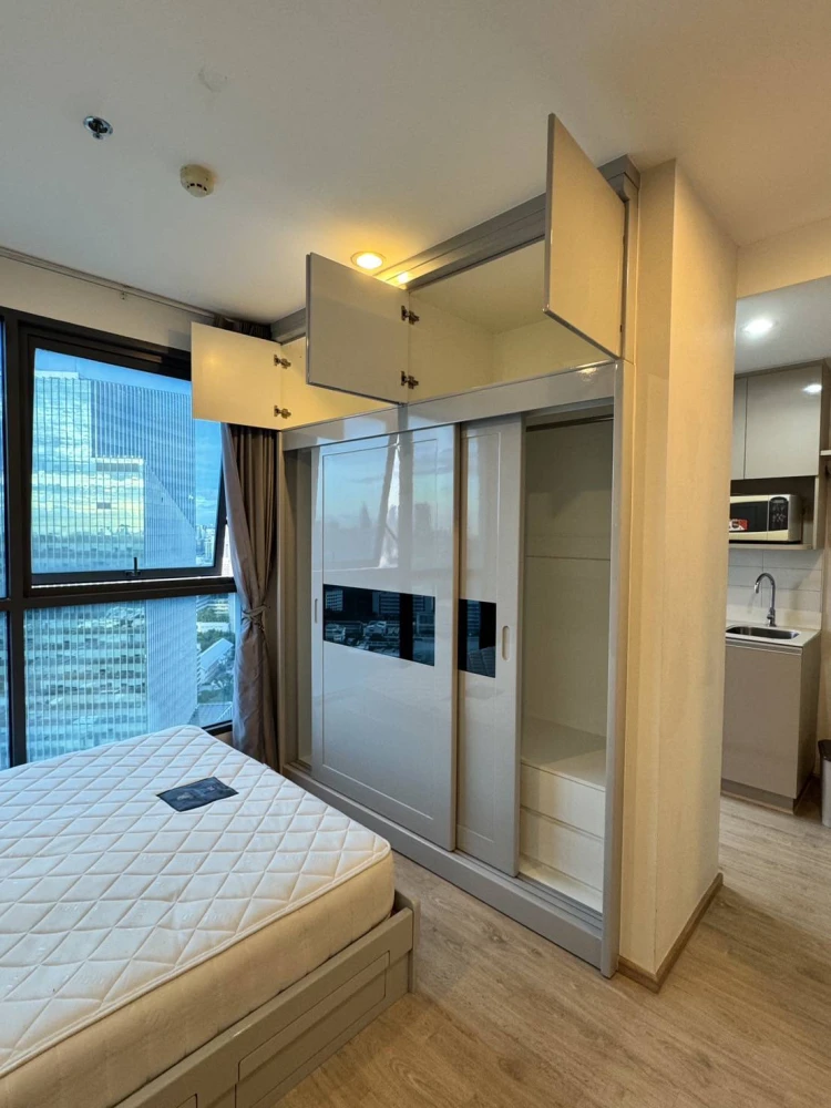 For rent!! Condo Ideo Q Chula-Samyan, room number 660/1474, the most spacious room. You can't reserve it anymore. Don't miss it!!