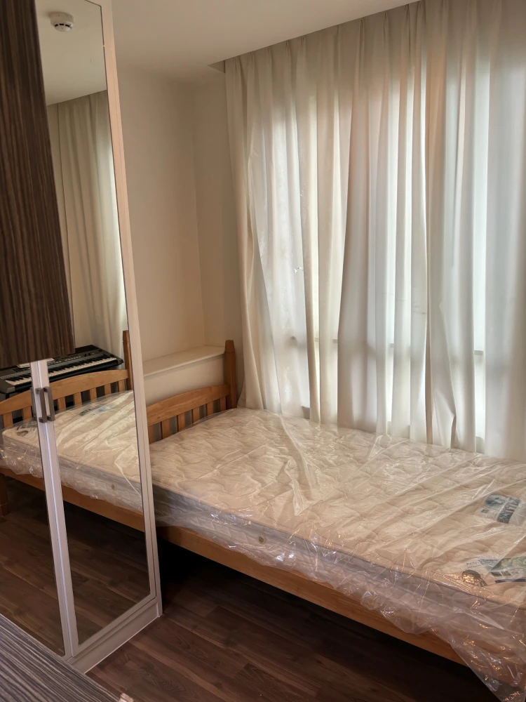 For rent!! Condo The Room Sathorn-Taksin, room number 99/209, comes at a reasonable price. Let me tell you that you don't miss it!!