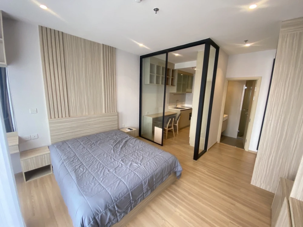 For rent Condo MARU Ekkamai 2, 24th floor, north side, decorated and ready to move in. Just come and move in. Don't wait.