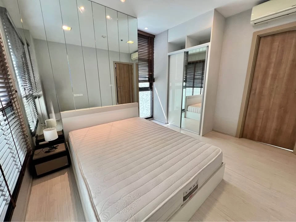 For rent Condolette Midst, fully furnished room, not blocking view, high floor, interested, hurry up to move and reserve before you miss it.