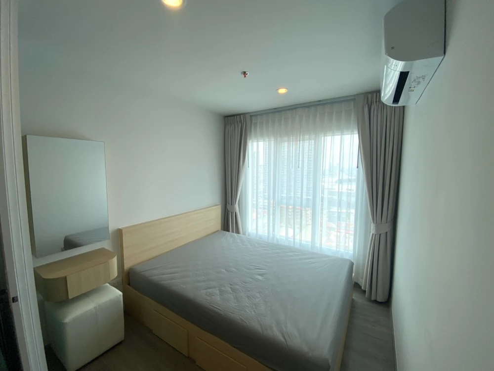 For rent Regent Home Bangna, 22nd floor, high view, great price, hurry and book now, don't miss out.