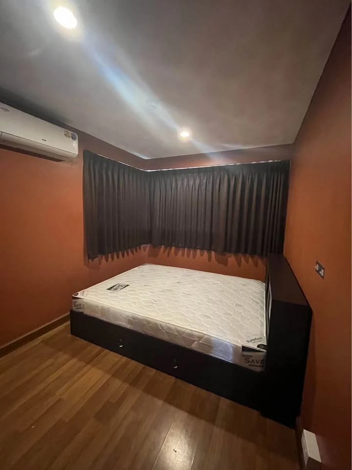 For sale or rent Metro Park Sathorn, empty room, can be decorated in your own style, good price, you will regret it if you miss it.