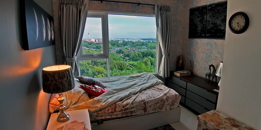 For rent Aspire Erawan, the most beautifully decorated room, 260 degree view like this, there is only one room on each floor, very rare.