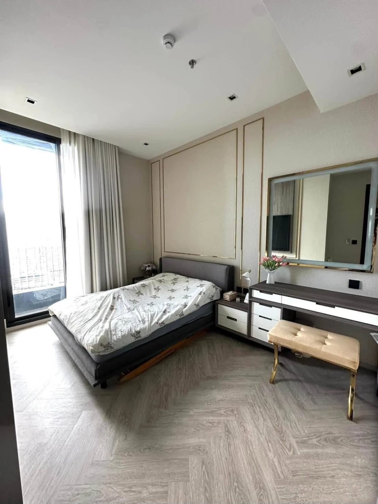 For rent: Chapter Charoennakhon - Riverside. Spacious and comfortable room on the 24th floor with Asiatique view. Convenient and complete amenities. B
