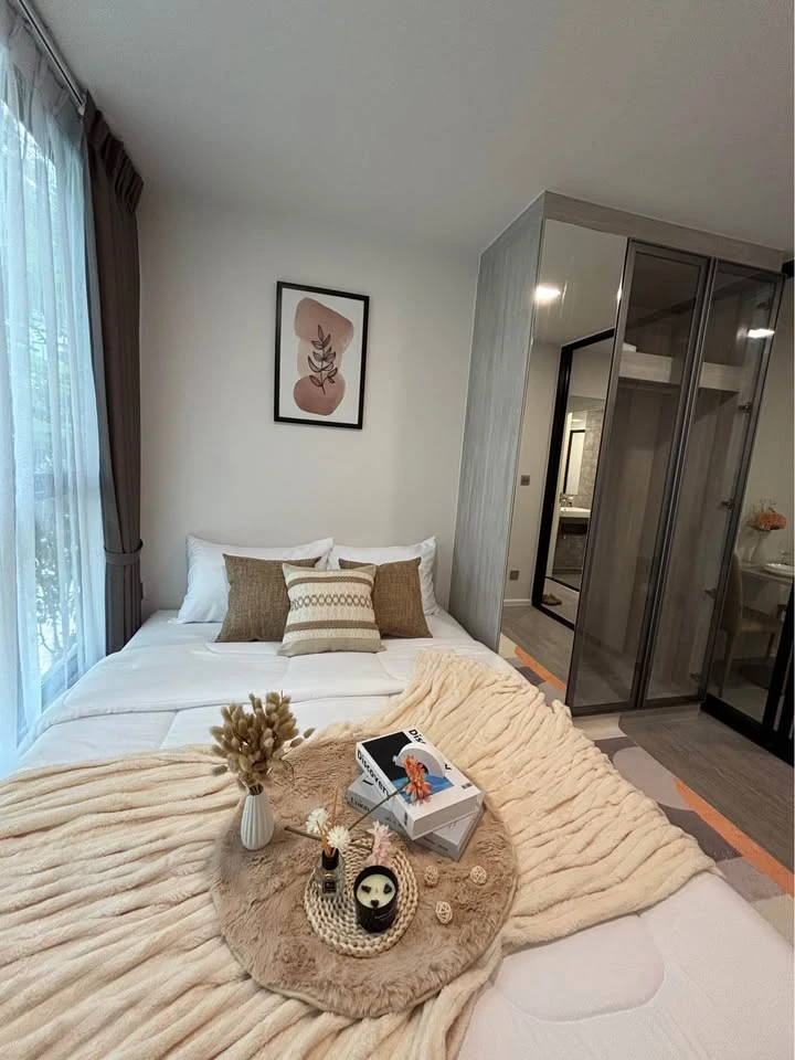 For rent condo Atmoz Tropicana Bangna, a beautifully decorated room with complete furniture and appliances. Hurry and reserve before you miss your cha