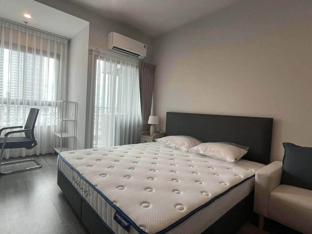 For rent condo Ideo Ramkhamhaeng - Lam Sali Station, nice room, fully furnished, appliances included, come and reserve now.
