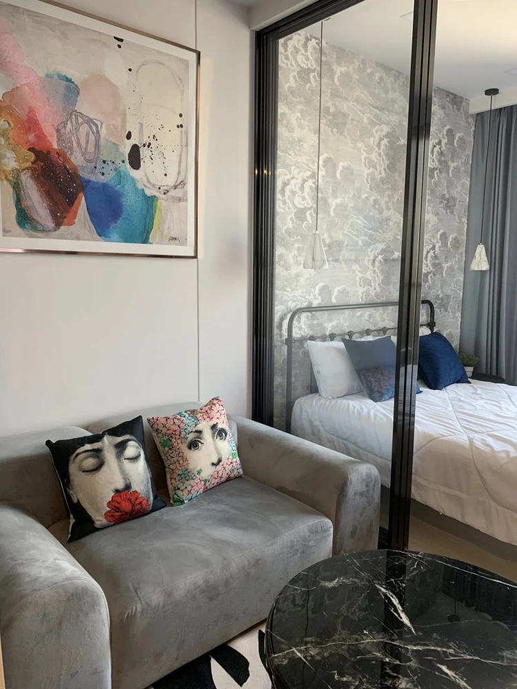 Condo for rent: One 9 Five Asoke-Rama 9. Nicely decorated unit with partitioned areas. Book today! Don't miss out!