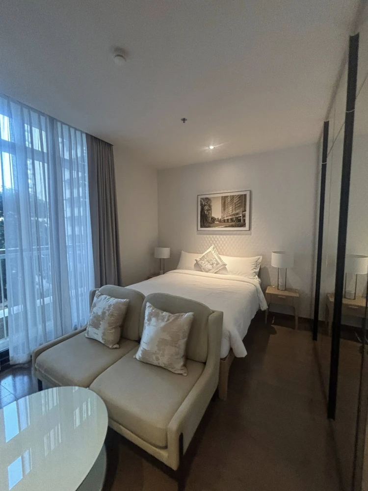 For rent Condo Park 24 Origin Phrom Phong, furnished room, ready to move in, complete facilities, book now.