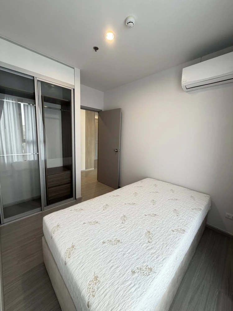 Condo for rent at The Parkland Phetkasem 56. Spacious rooms with ample usable space. Book yours today!