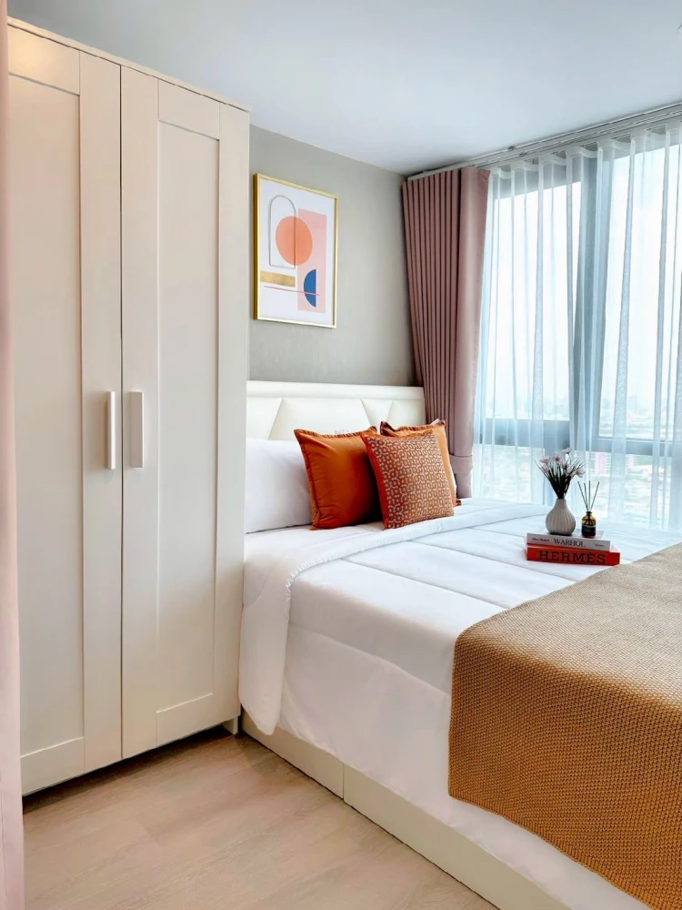 Condo for rent at Metro Sky Prachachuen. Fully furnished and ready to move in. Spacious living area. Amazing price! Book now, don't miss out!