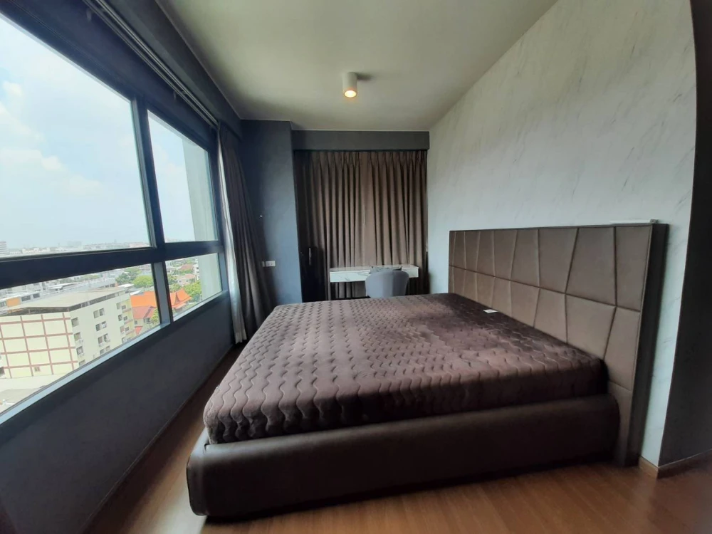 For rent Ideo Ratchada-Sutthisan, corner room with privacy, clearly divided zones, come and reserve it now.