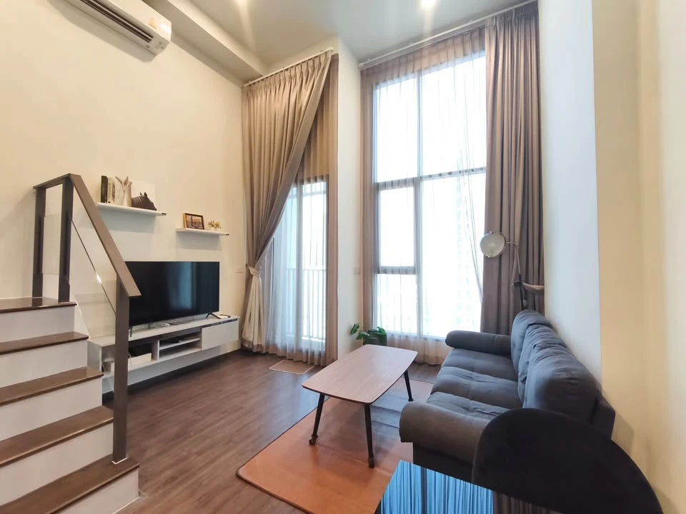 FOR RENT Knightsbridge Space Rama 9. Ready to move in, fully furnished with appliances. Book now! Don't miss out!