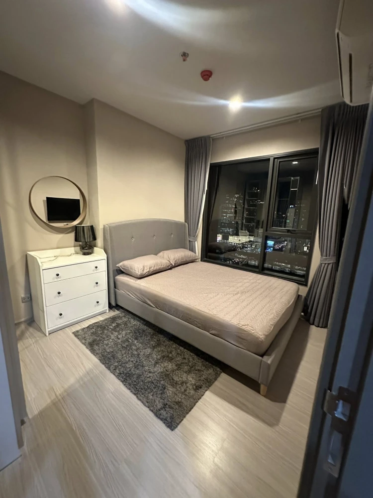 For rent Life asoke hype, ready to move in, 31st floor, high view, complete facilities, come and book now.