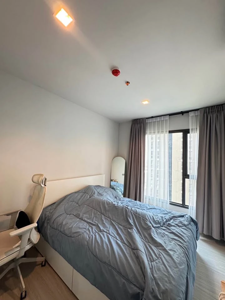 For rent Life Asoke - Rama 9, 12th floor, North side, Building B, comes with complete facilities, move in now.
