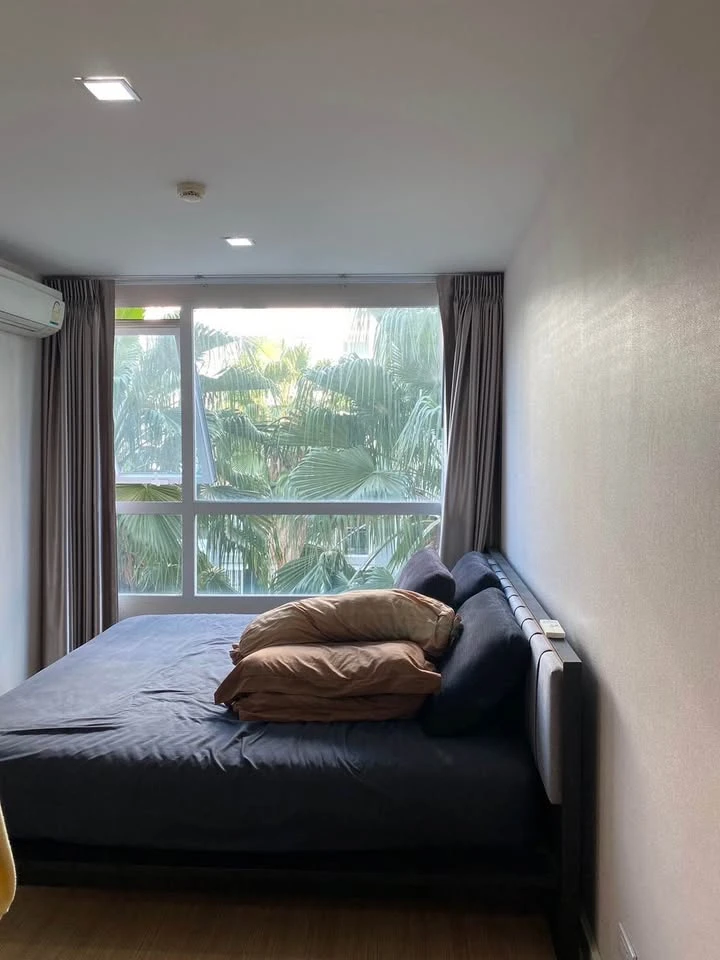 For rent Mayfair Place Sukhumvit 64, spacious room, comes with usable space. If you don't book, you'll regret it.
