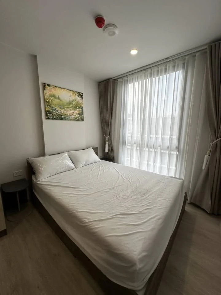 For rent Nue Core Khu Khot Station, ready to move in room, swimming pool view, 8th floor, quiet, reserve now.