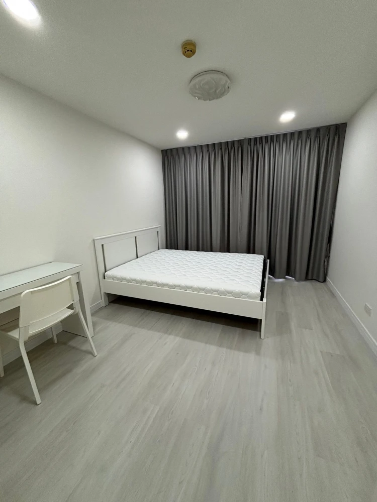 For rent: The Link Sukhumvit 50. Spacious room with ample living space and complete amenities. Book now!