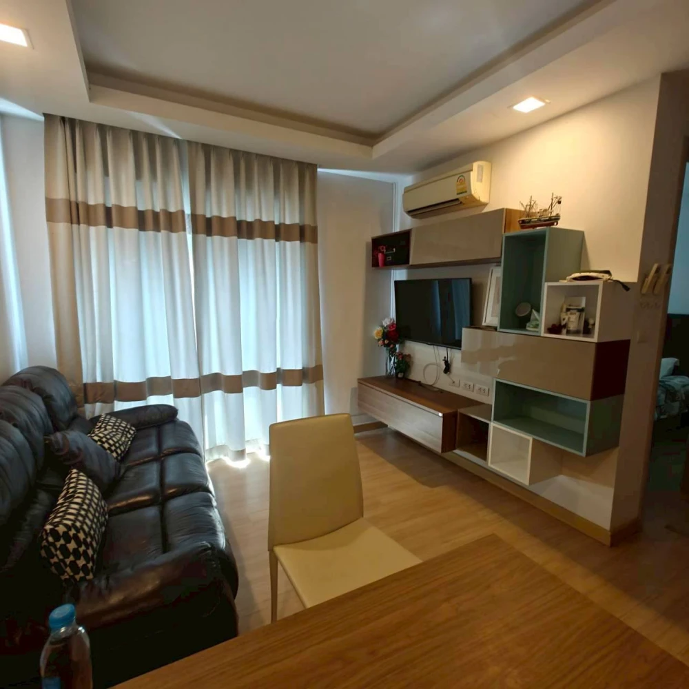 For sale: Thru Thonglor Condo, ready to move in, fully equipped, great value, buy now before it's too late.