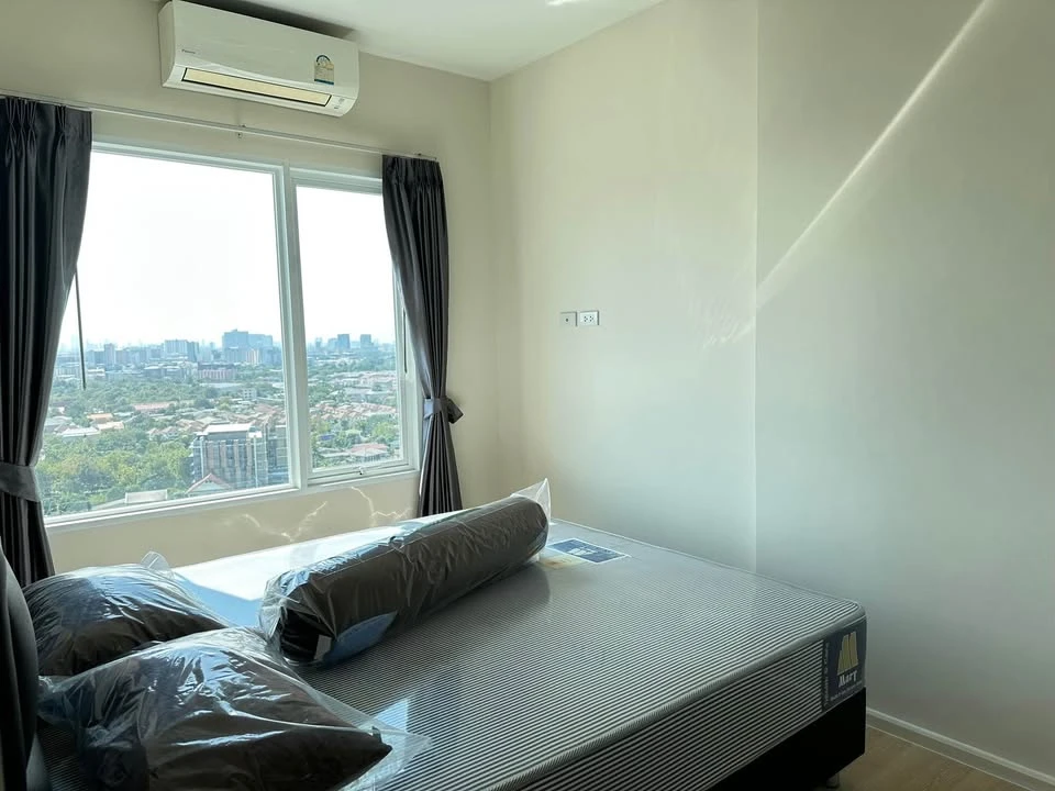 For sale Amber by Eastern Star (Amber Tiwanon) corner room, 18th floor, beautiful view, best price, come and reserve today.