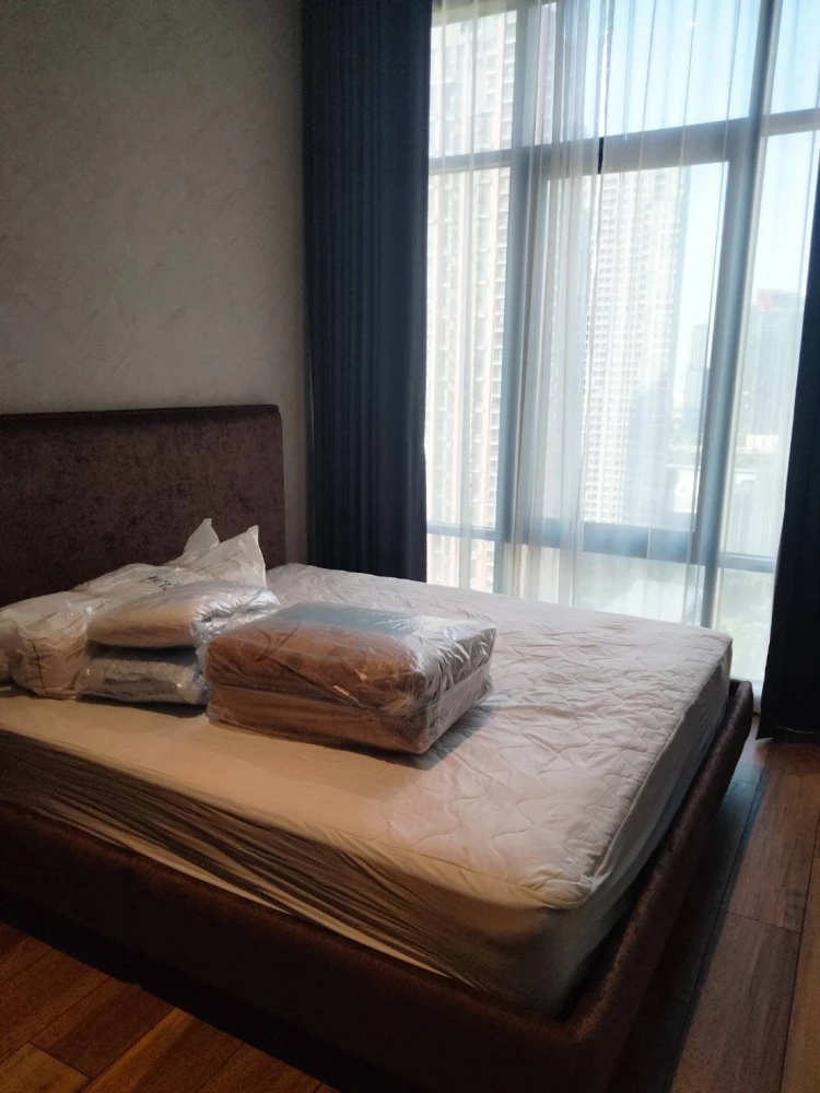 For sale Condo The Loft Asoke, spacious room with lots of usable space. Hurry and reserve now, don't miss out!