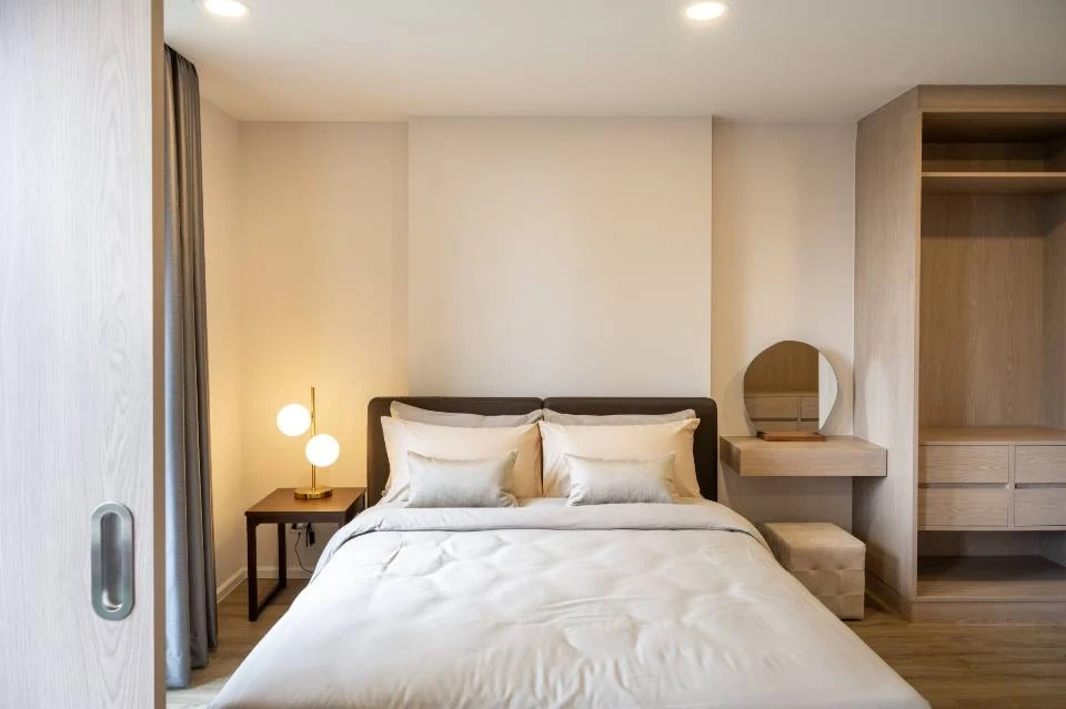 For sale condo The Teak Sathorn-Lumpini, spacious room, plenty of usable space, great price, come and reserve now.