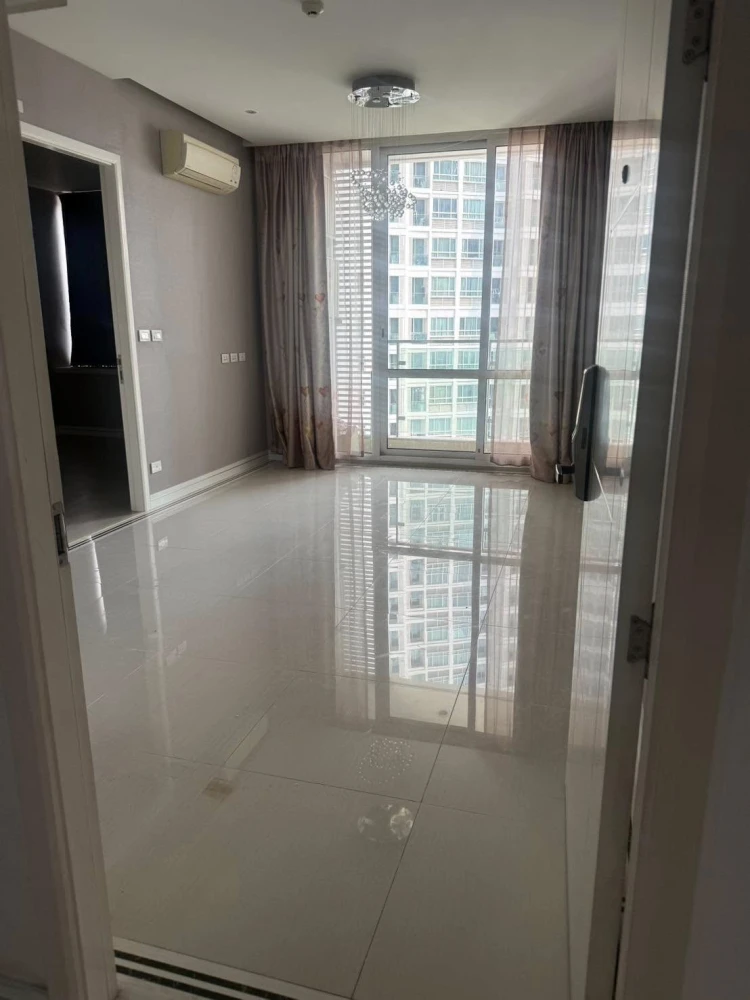 For sale TC-green Rama 9, empty room, not expensive, come and own it today, don't wait.